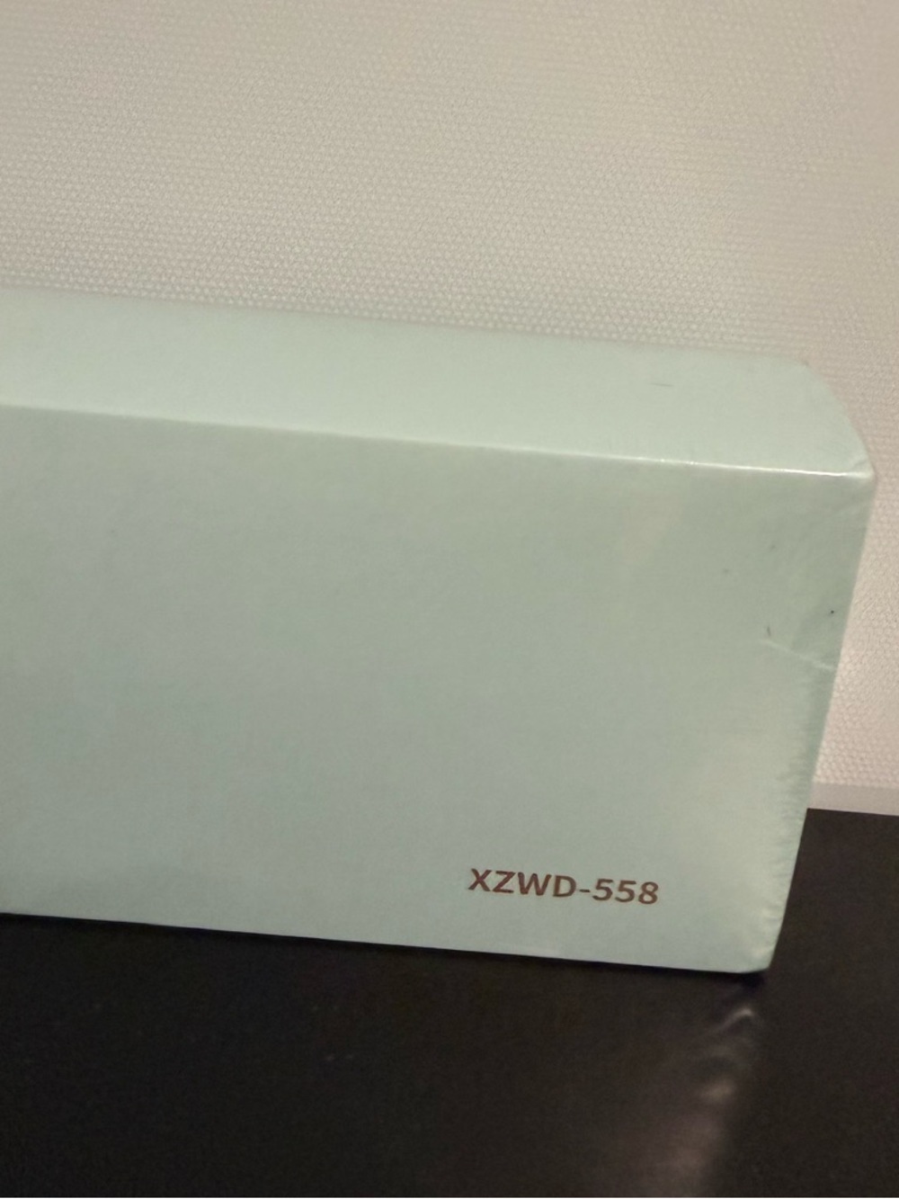 Xuanze Flat Iron and Makeup Sponge Set Gift Pack! NWB - Picture 4 of 6